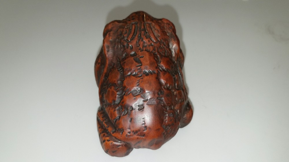 Superb Large Japanese Meiji Boxwood Netsuke of a Toad View IV