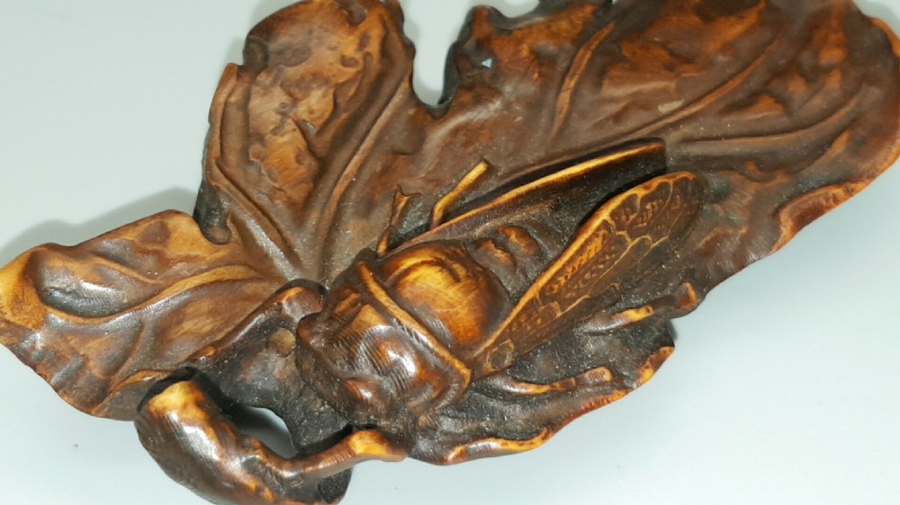 Unusual Large Japanese Meiji Boxwood Netsuke of a Cicada on a Leaf  View III