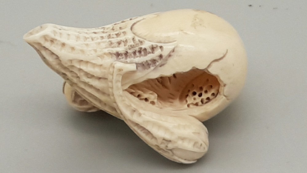 Japanese Meiji Ivory Netsuke of Gourds 