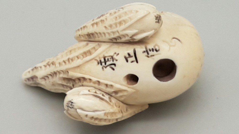 Japanese Meiji Ivory Netsuke of Gourds  View IV