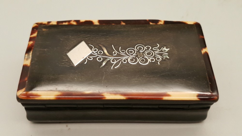 Nice Antique Horn and Tortoiseshell Snuff Box with Silver Piqué Decoration