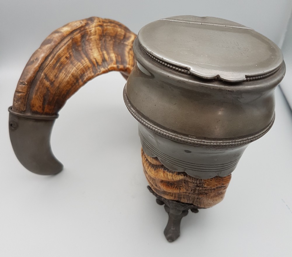 LARGE VICTORIAN SCOTTISH RAM’S HORN TABLE TOP SNUFF MULL WITH PEWTER MOUNT View III