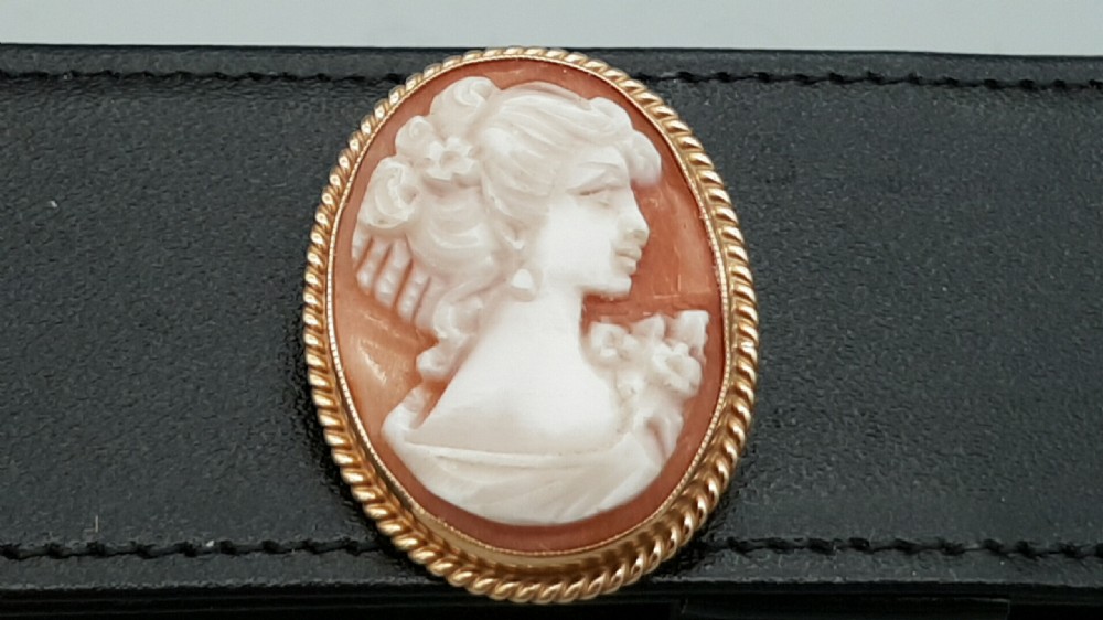 ANTIQUE 9K GOLD CAMEO BROOCH, HALLMARKED 375 (CONTINENTAL)