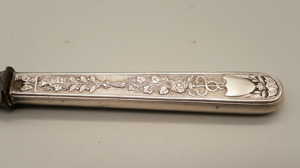RARE VICTORIAN SURGICAL (?) KNIFE WITH ENGRAVED STEEL BLADE & SILVER HANDLE View IV