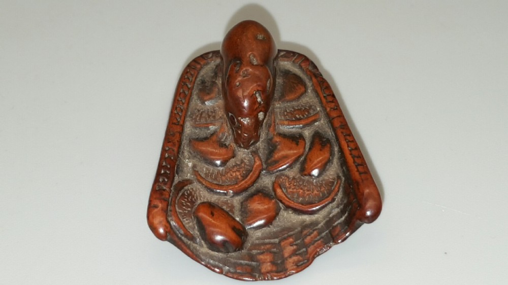 Japanese Meiji (19thC) Boxwood Netsuke of a Rat on a Winnowing Basket of Mushrooms  View III