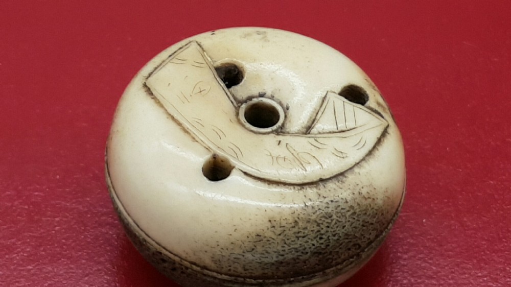Japanese Edo Stag Antler Manju Netsuke Depicting Jurojin, the God of Longevity View II
