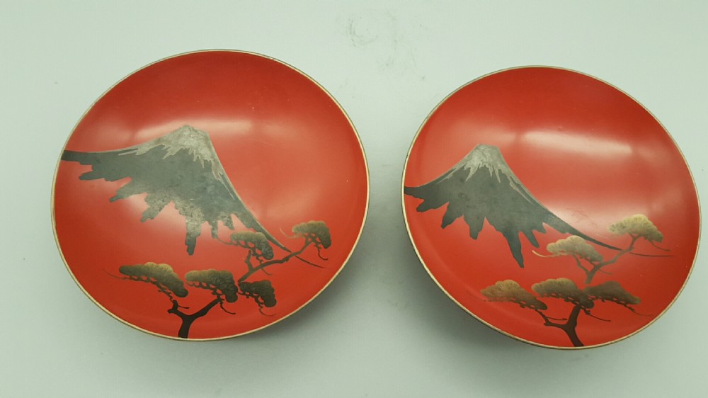 Pair of Japanese Vintage Lacquer Sake Cups Depicting Mount Fuji