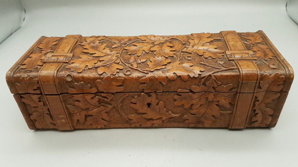 Beautiful Victorian English Oak (Treen) Carved Glove Box