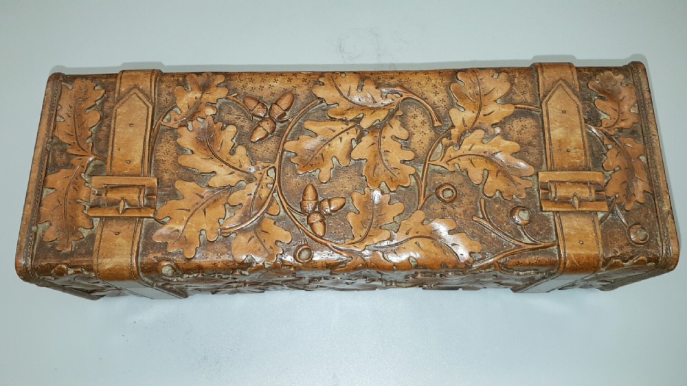 Beautiful Victorian English Oak (Treen) Carved Glove Box View II