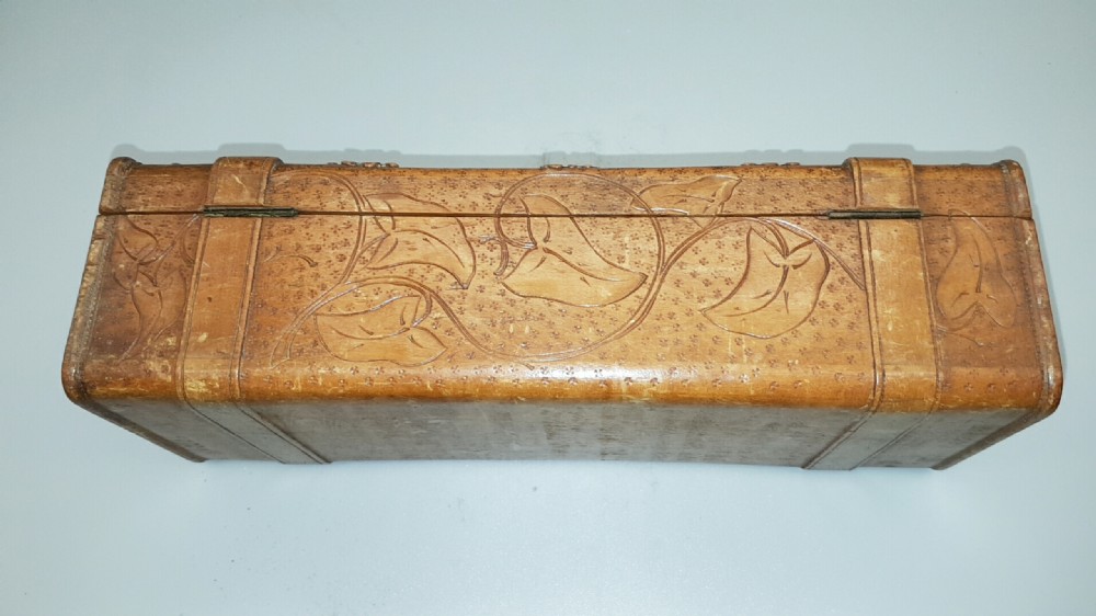 Beautiful Victorian English Oak (Treen) Carved Glove Box View III