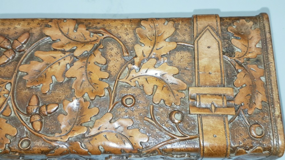 Beautiful Victorian English Oak (Treen) Carved Glove Box View IX