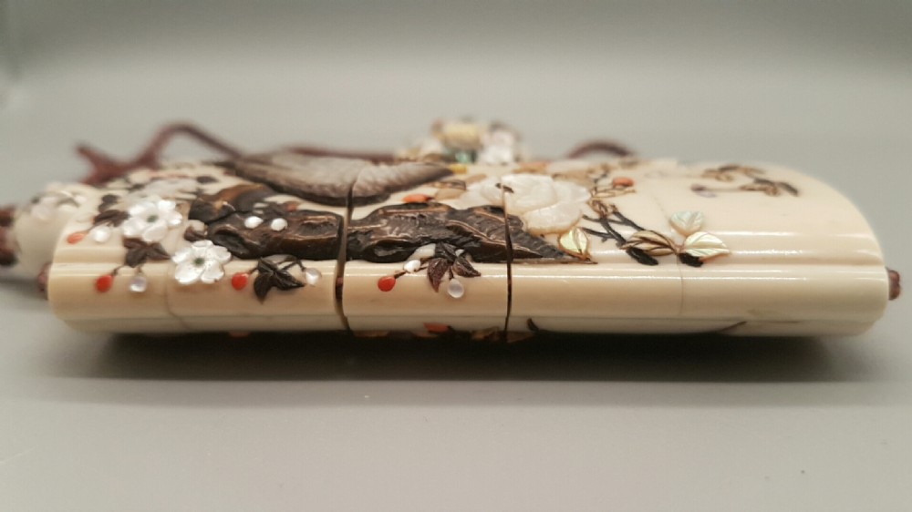 Magnificent Japanese Meiji Shibayama Suite of Inro, Netsuke & Ojime View IV