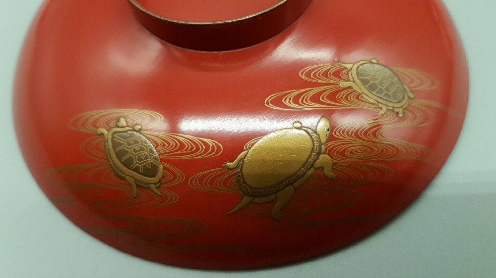 Set of Three Exquisite Japanese Meiji Lacquer Sake Cups, Cranes & Terrapins View VI