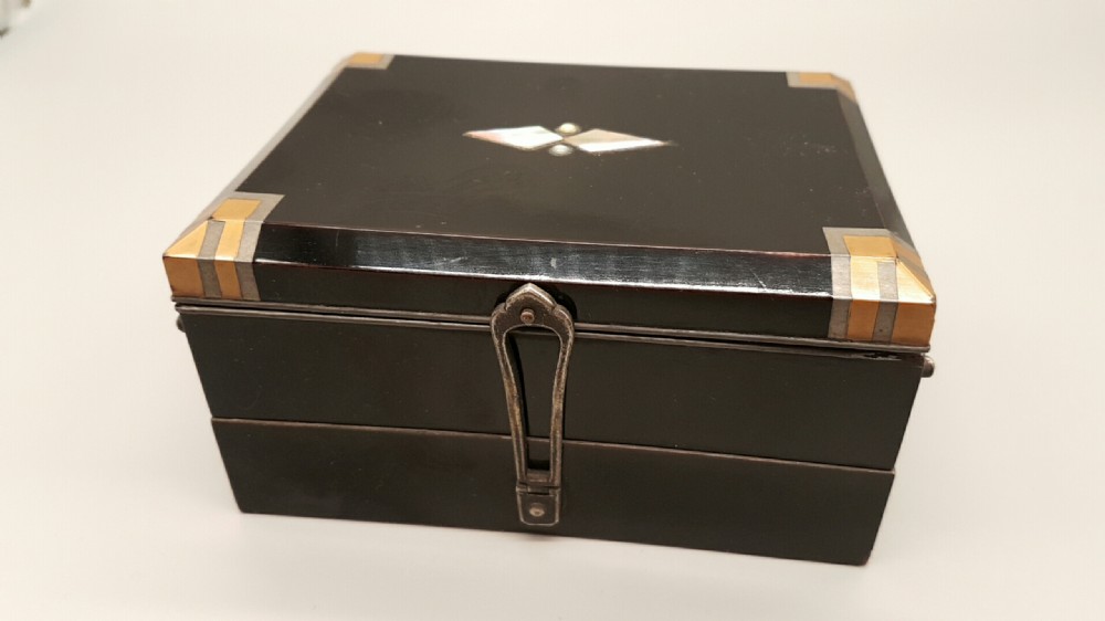 Attractive Japanese Art Deco Black Lacquer Jewellery Casket