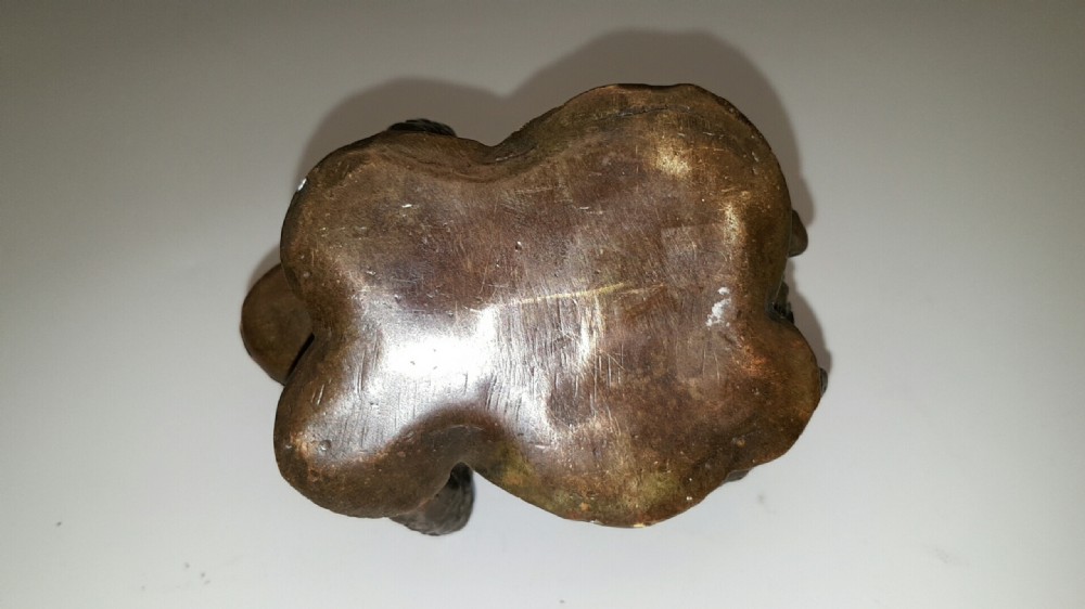 Striking Japanese Meiji bronze toad box View V