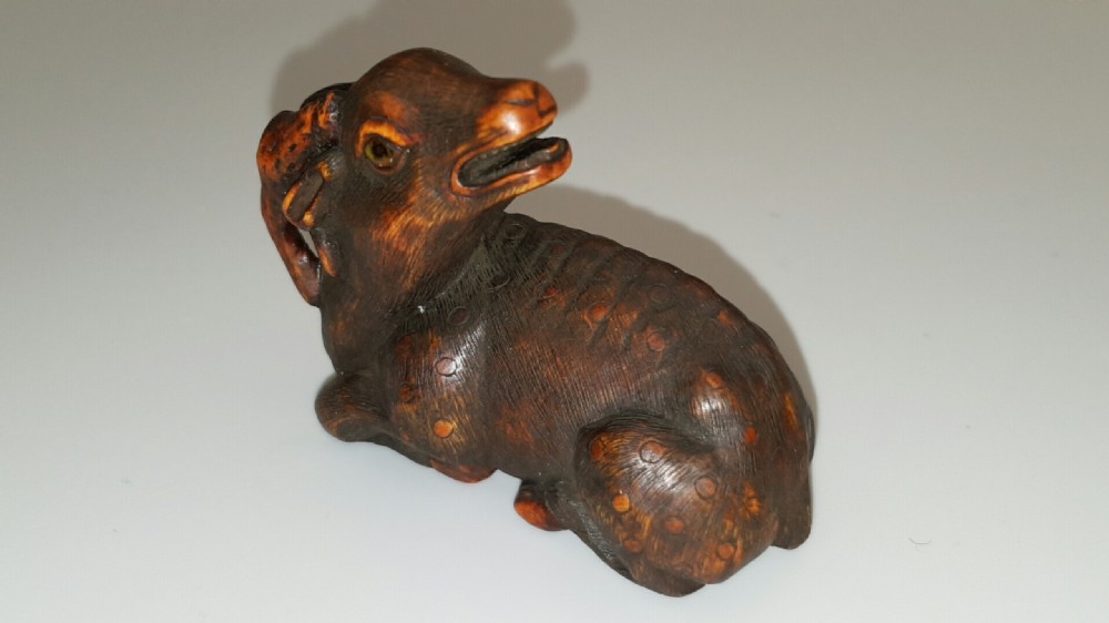 Superb Japanese Meiji Boxwood Netsuke of a Reclining Stag, Unsigned