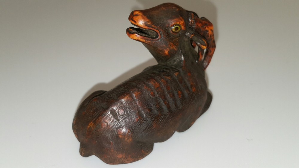 Superb Japanese Meiji Boxwood Netsuke of a Reclining Stag, Unsigned View II