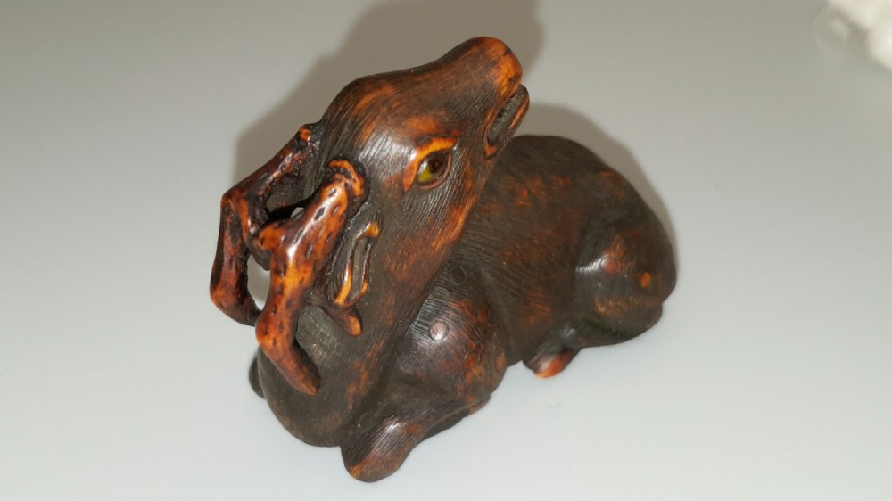 Superb Japanese Meiji Boxwood Netsuke of a Reclining Stag, Unsigned View III