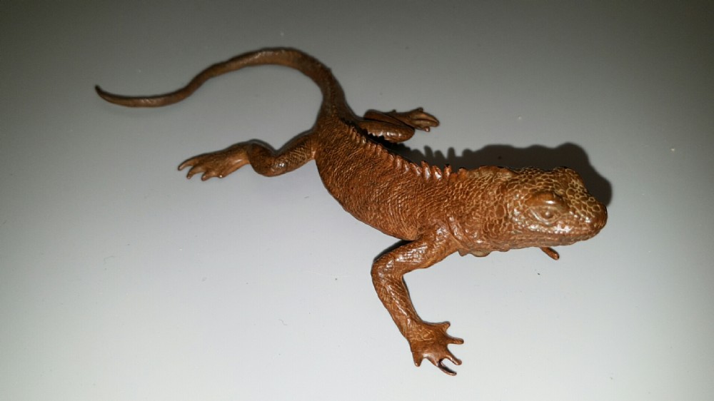 Superb Japanese Meiji Bronze Lizard  View II