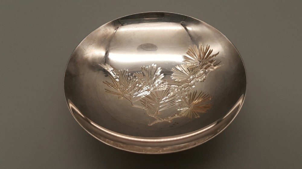 Japanese Meiji Set of Three Sterling Silver Sake Cups, signed Mitsukoshi View VI