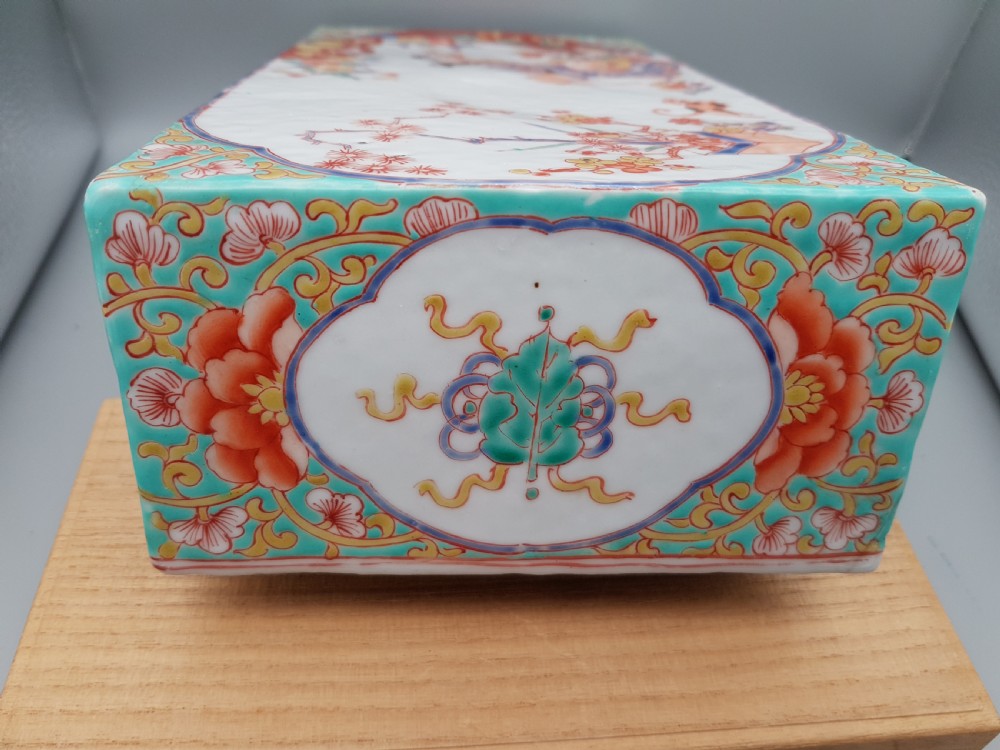 Extremely Rare Japanese Edo (18thC) Hand-Painted Porcelain Writing Box (Suzuri-bako) View VII