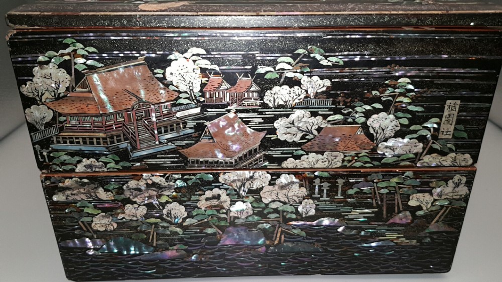 Beautiful Japanese Meiji (19thC) Raden (Mother-of-Pearl) Black Lacquer Storage Box View II