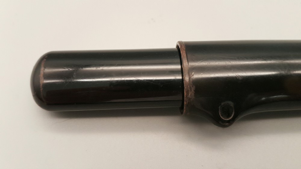 Japanese Meiji (19thC) Lacquer Pipecase (Kiseruzutsu) View VI