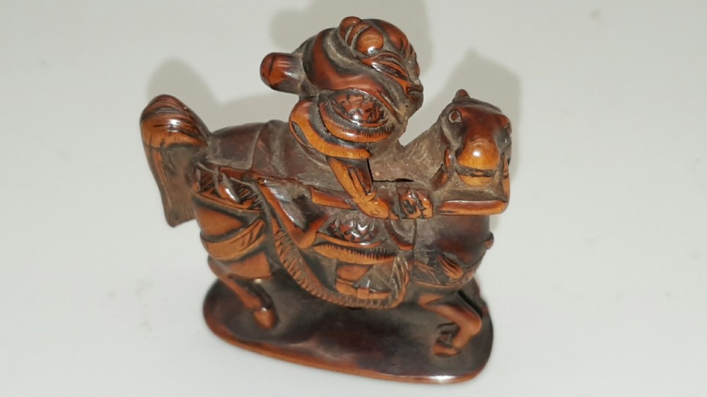 Rare Japanese Edo (early to mid-19thC) Boxwood Netsuke of General Gentoku View II