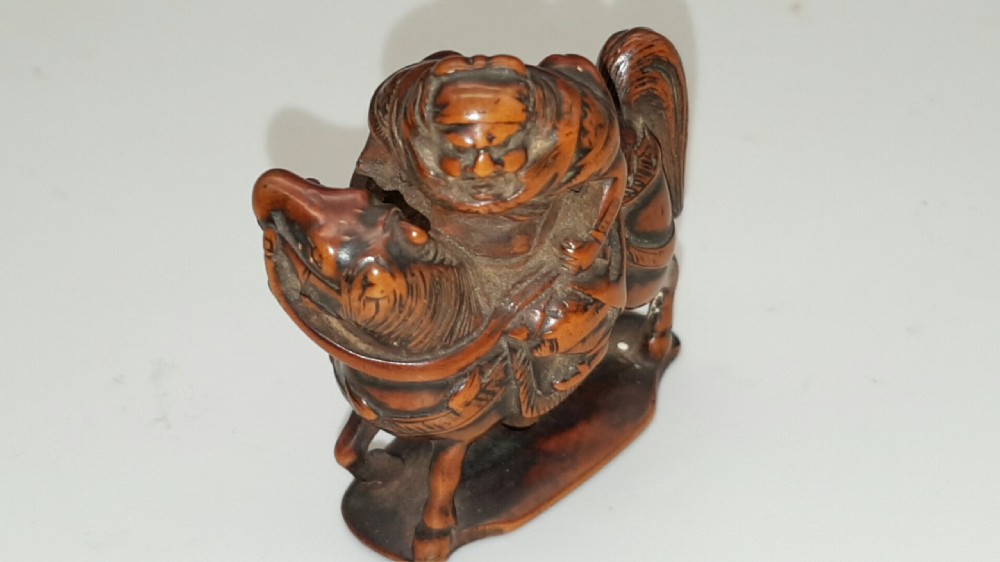 Rare Japanese Edo (early to mid-19thC) Boxwood Netsuke of General Gentoku View III