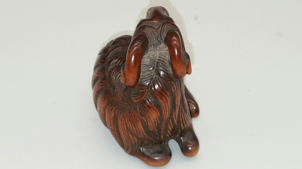 Magnificent Japanese Edo (18thC) Boxwood Netsuke of a Recumbent Ram View V