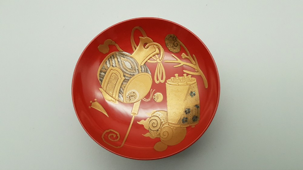 Three Exquisite Japanese Meiji (19thC) Lacquer Sake Cups View IV