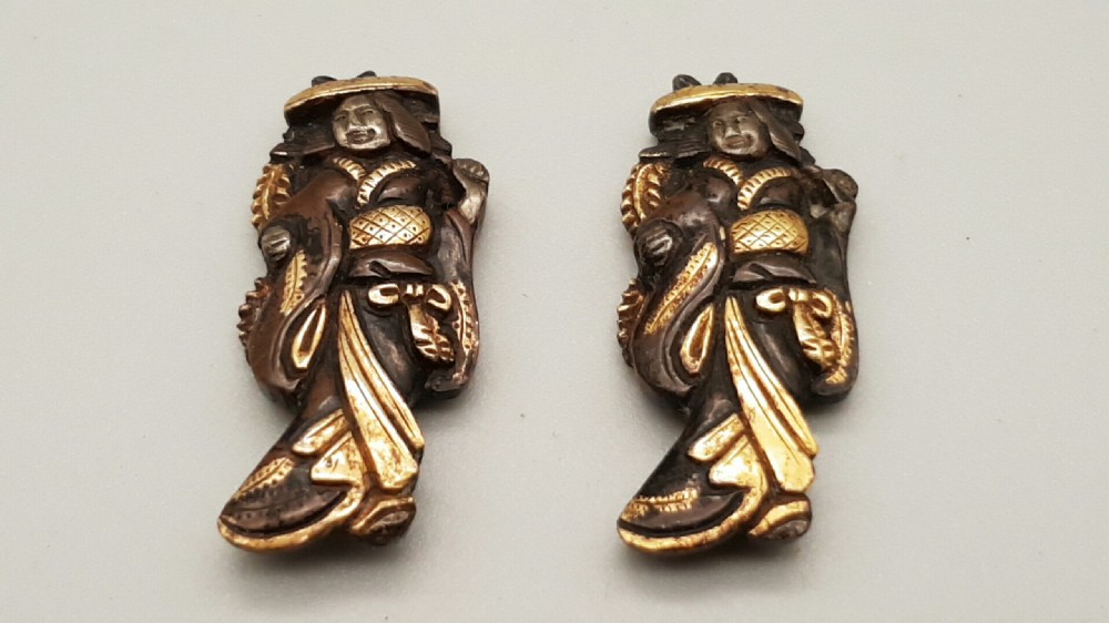 Excellent Pair of Japanese Edo (18thC) Bronze Menuki of Ladies in Kimonos