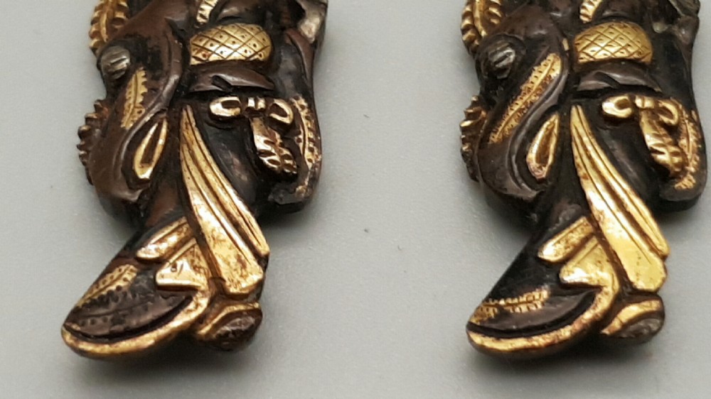 Excellent Pair of Japanese Edo (18thC) Bronze Menuki of Ladies in Kimonos View III