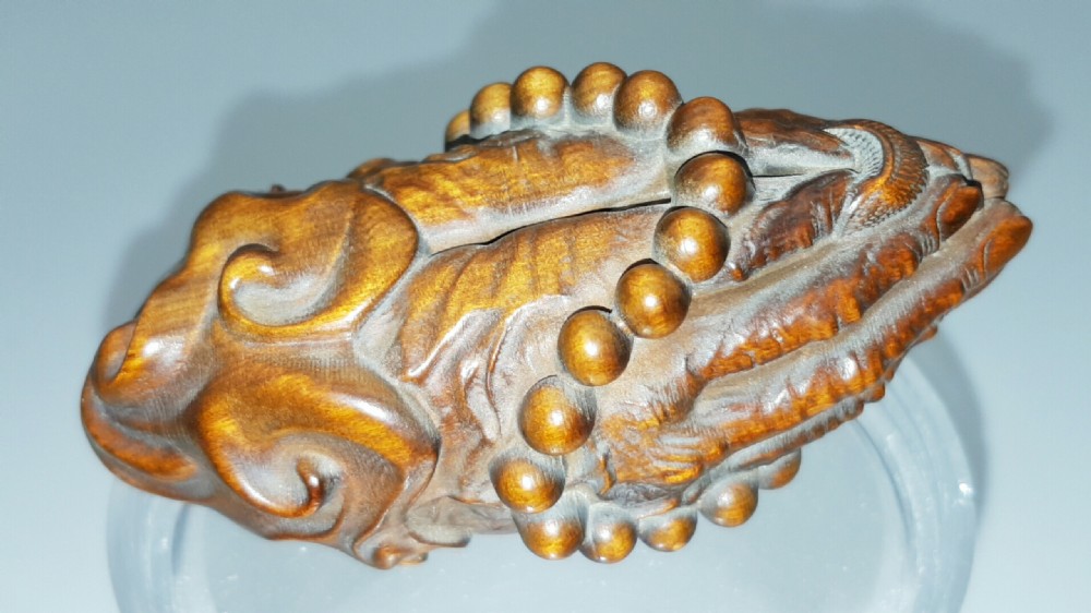 Exquisite Chinese 19thC Boxwood Carving (Treen) of Praying Hands Holding a Rosary View IV