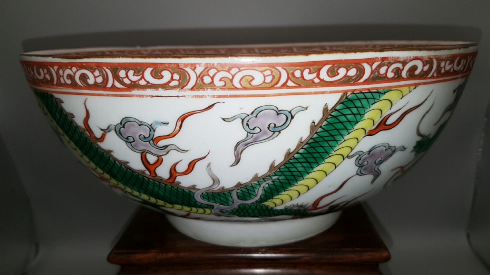 Beautiful Chinese Qing (19thC) Porcelain Famille Vert Punch Bowl Decorated with Duelling Dragons View III