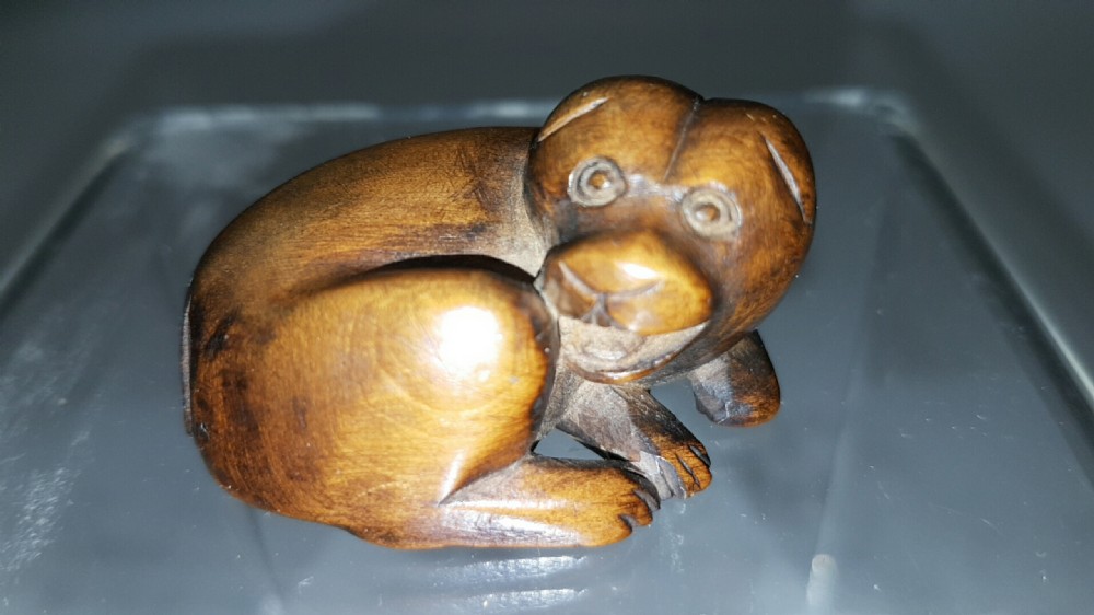 Japanese Edo (19thC) Boxwood Puppy Netsuke