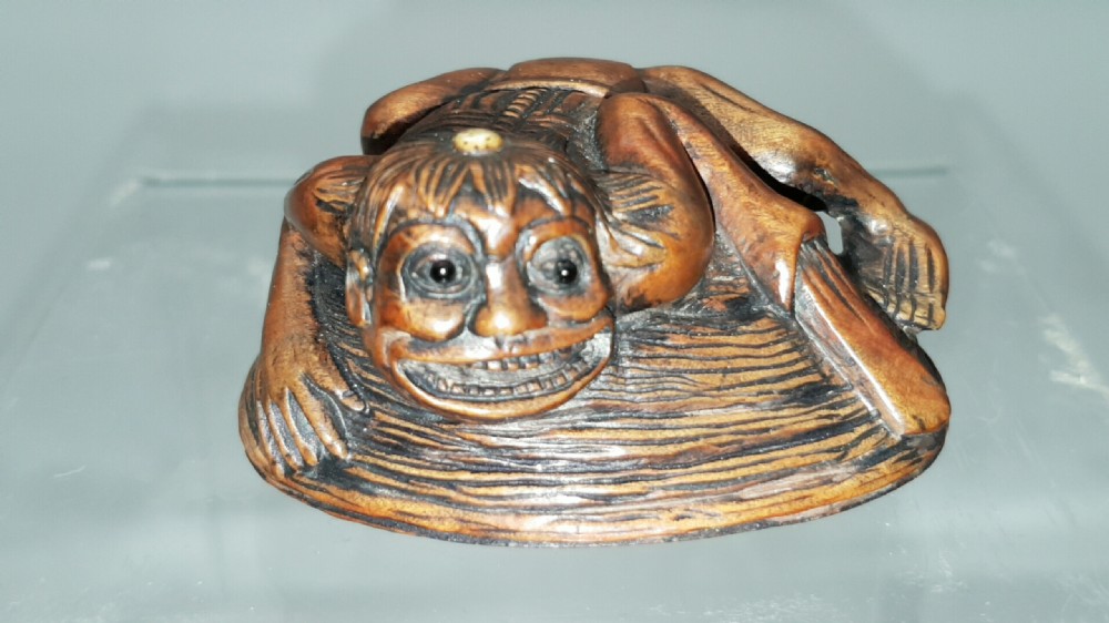 Japanese Meiji (19thC) Boxwood Netsuke of a Kappa (Yokai)) on a Clam, signed View VII