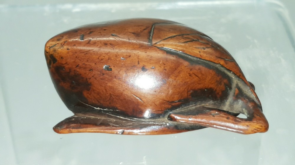 Nice Japanese Edo (mid-19thC) Boxwood Netsuke of a Peach View VI