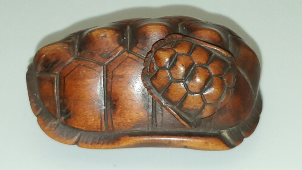 Rare Japanese Edo (19thC) Boxwood Netsuke of a Tortoise and Young (Oyako) signed Masakichi. 