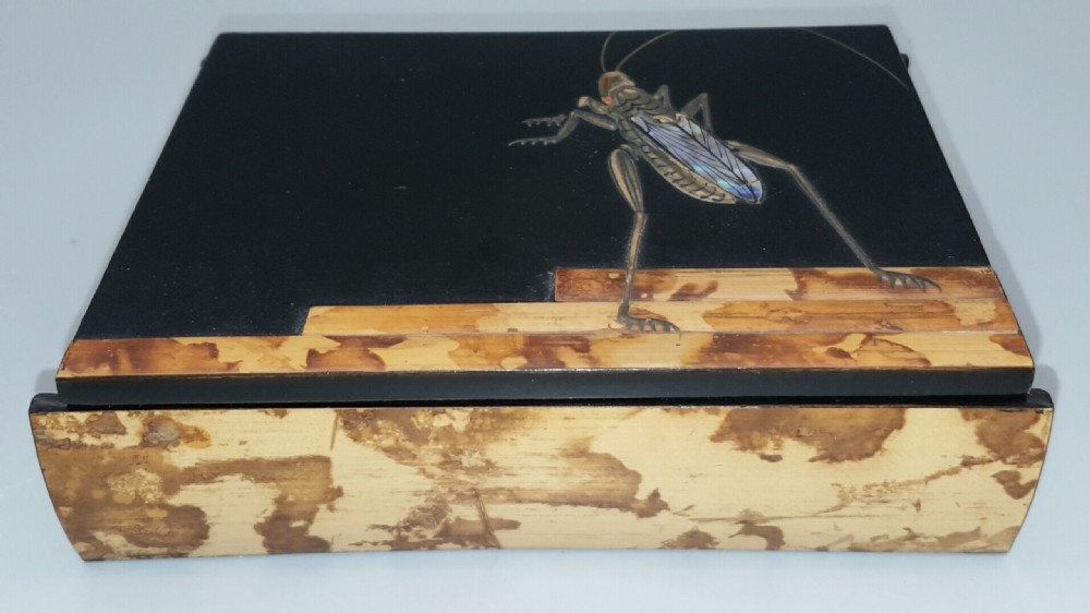 Rare Japanese Meiji (19thC) Ryukyu Islands Lacquer Keepsake Box View V