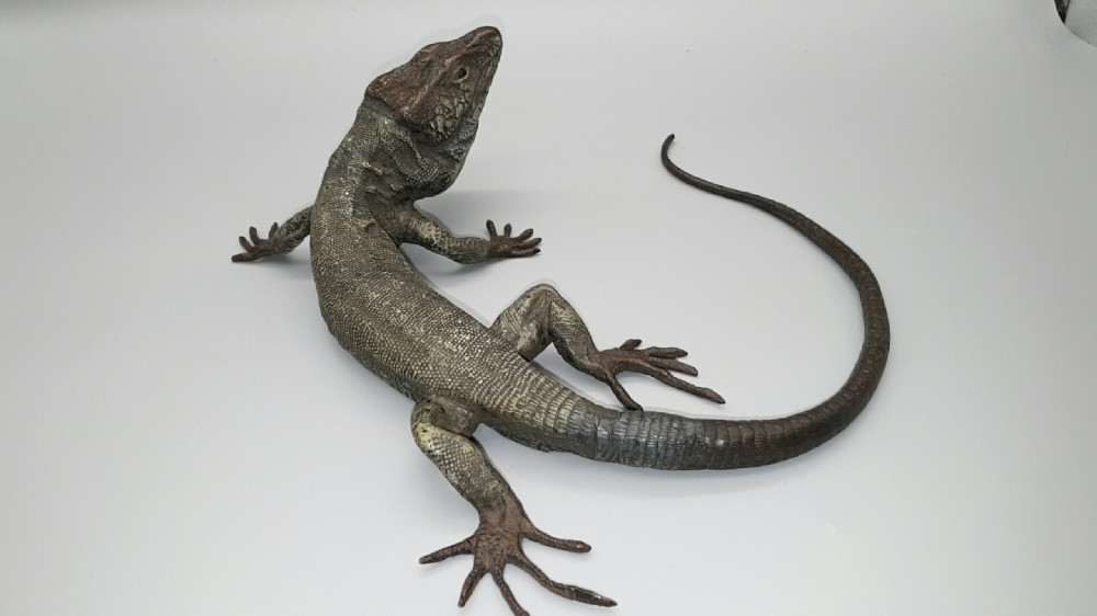Magnificent Antique (ca. 1900) Austrian Cold-Painted Bronze Lizard by Franz Bergman  View II