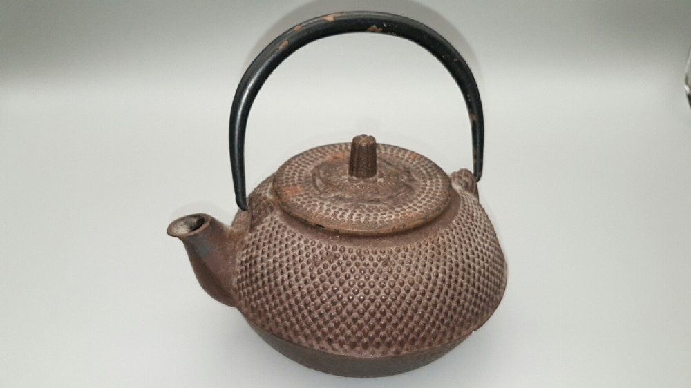 Japanese Vintage (1940s) Cast Iron Teapot (Tetsubin)