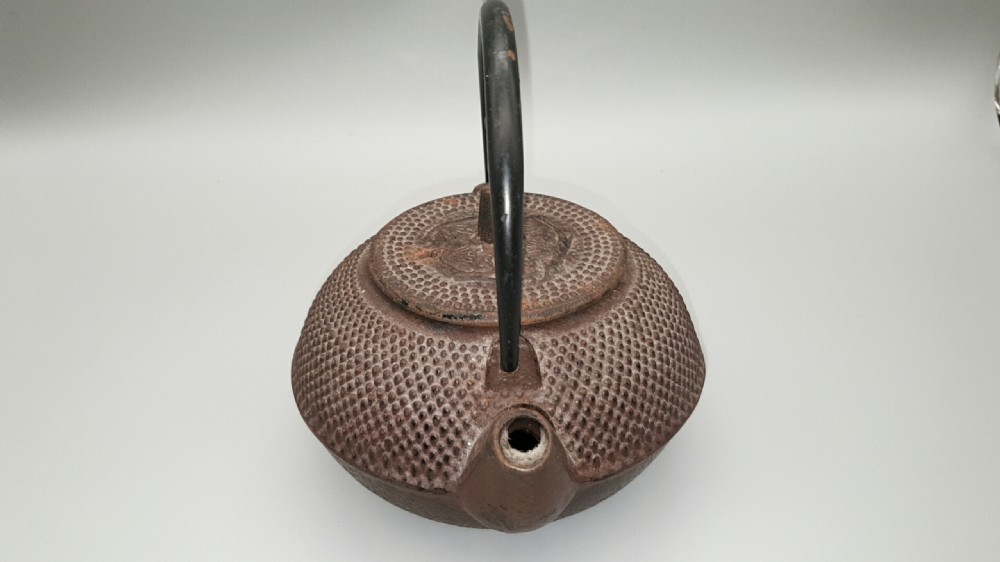 Japanese Vintage (1940s) Cast Iron Teapot (Tetsubin) View III