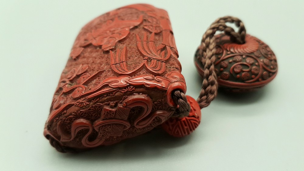 Excellent Japanese Meiji (19thC) Red Lacquer (Cinnabar) Inro, Netsuke & Ojime Ensemble View VIII