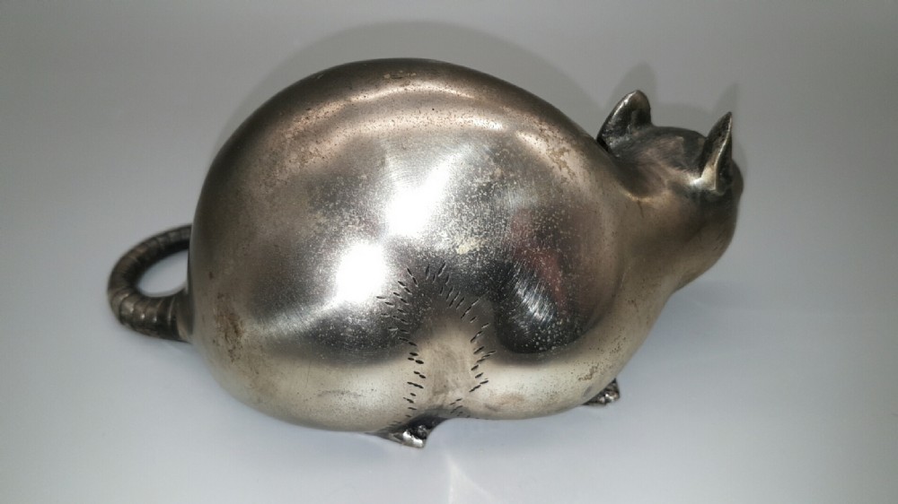 Striking Japanese Meiji (early 20thC) silvered bronze rat 1.45kg View II