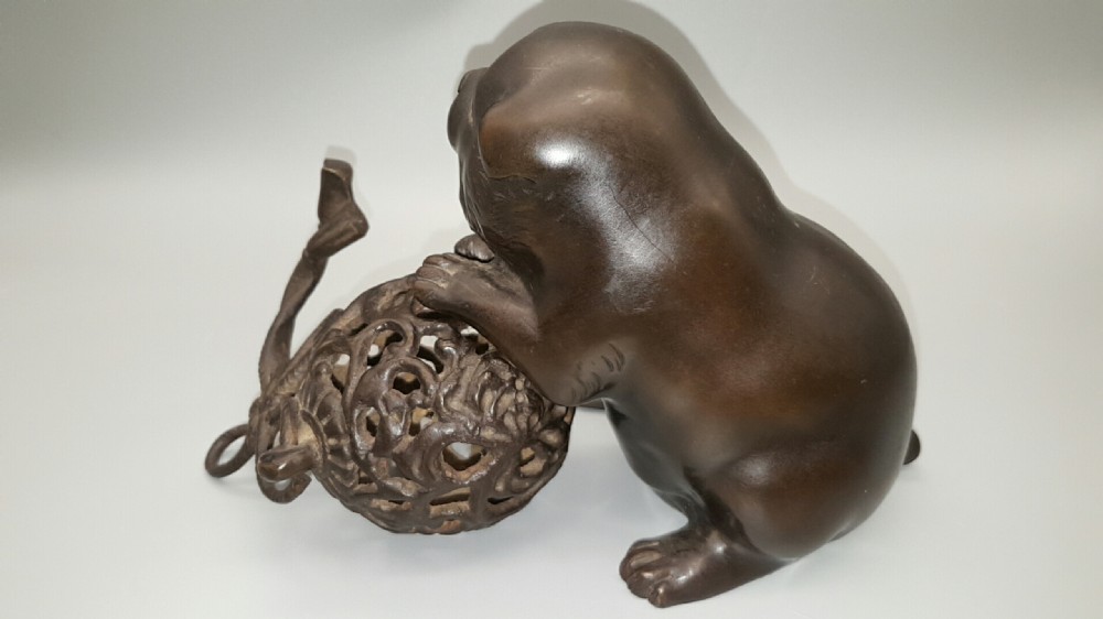 Charming Japanese Meiji (19thC) Bronze of Puppy & Ball Signed Hozan (Yoshiyama) View III