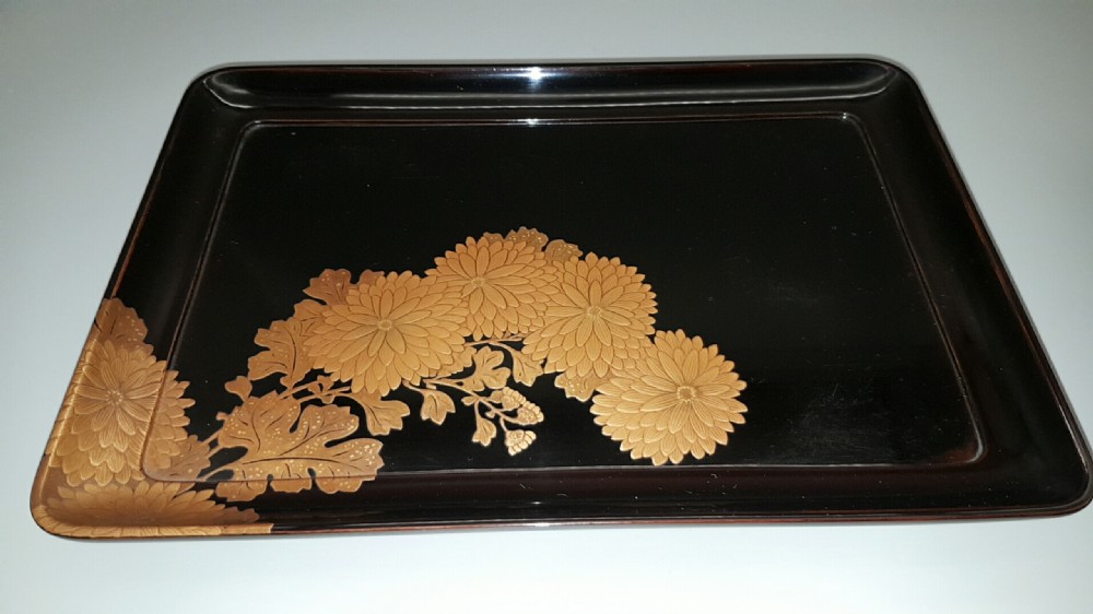 Superb Japanese Meiji (early 20thC) Black & Gold Lacquer Box with Matching Tray View IV