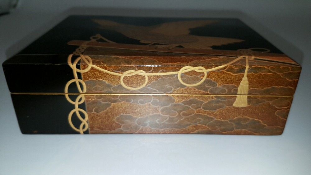 Lovely Japanese Meiji or Taisho (early 20thC) Rectangular Lacquer Box with Hawk Decoration View III