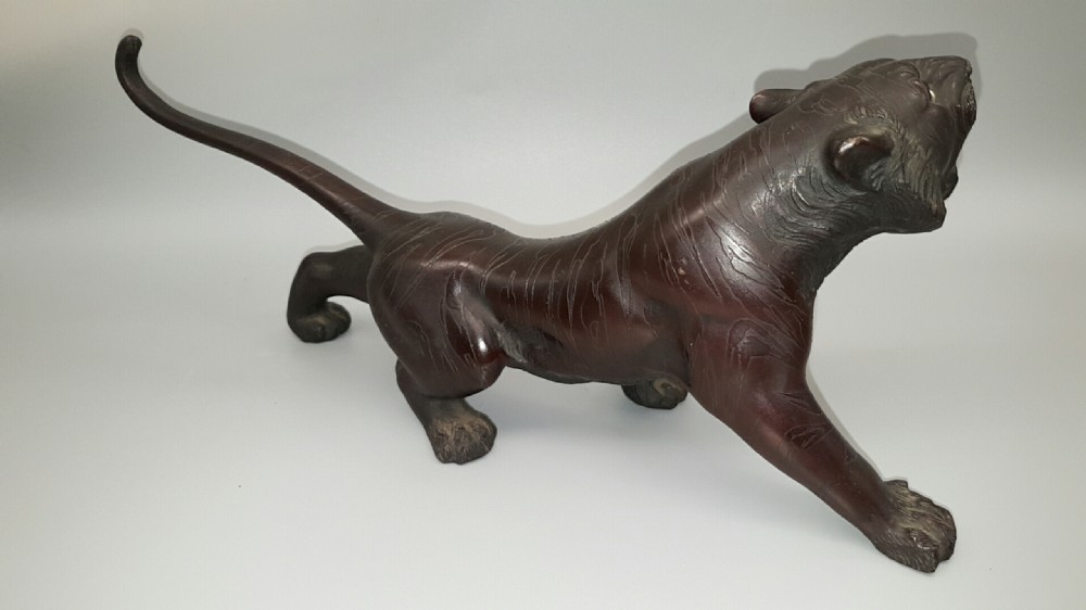 Superb Japanese Meiji (late 19thC) Bronze Tiger by Mitsumoto Omori (Kogetsu) View II
