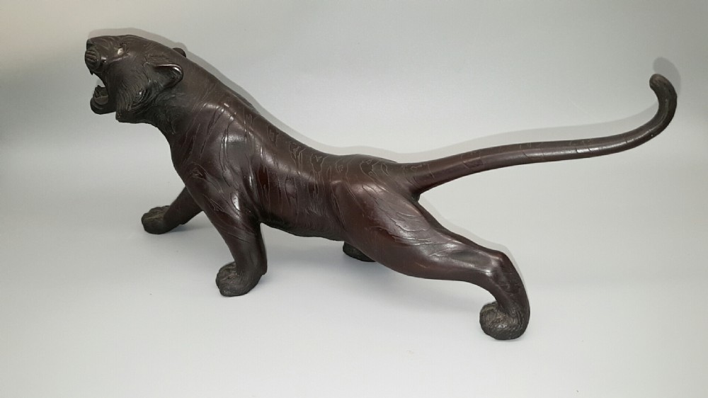 Superb Japanese Meiji (late 19thC) Bronze Tiger by Mitsumoto Omori (Kogetsu) View IV